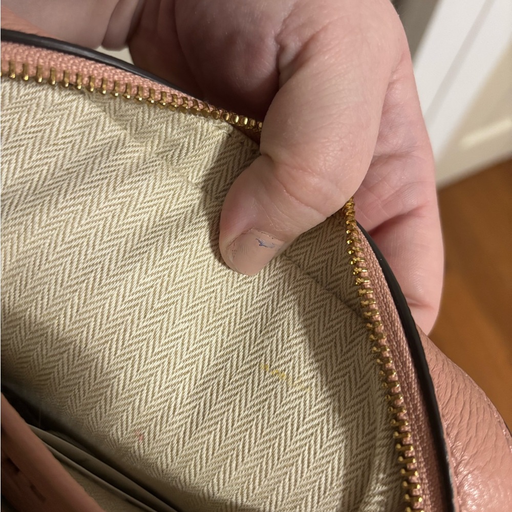 Tory Burch McGraw Camera Bag in Blush Pink - Picture 9 of 9